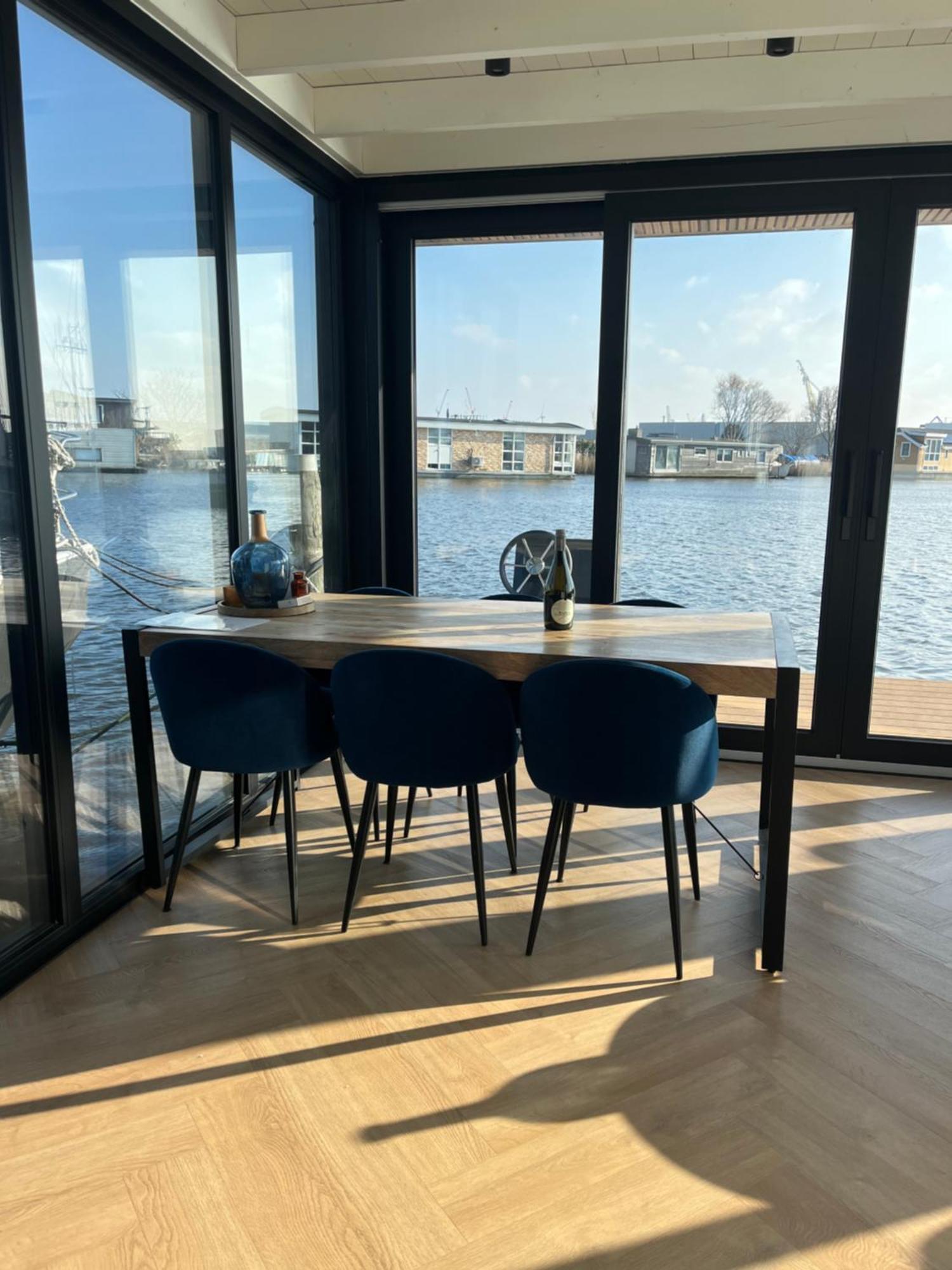 Moderne Houseboat Op Het Water! Botel *